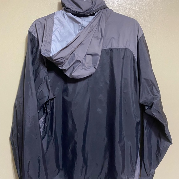 Columbia Grey and Black Zip Up Windbreaker, Size M - Picture 2 of 8
